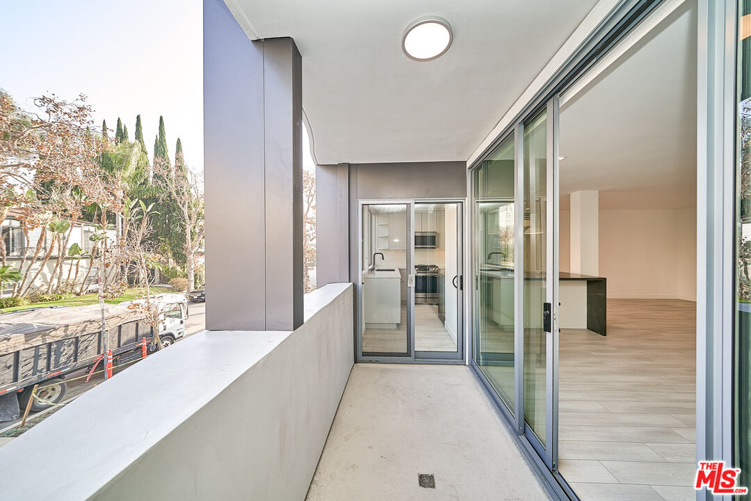 137 S Maple Dr Unit: 101