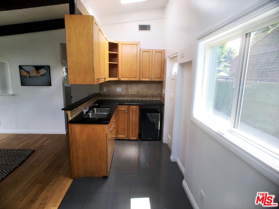 355 Westbourne Dr