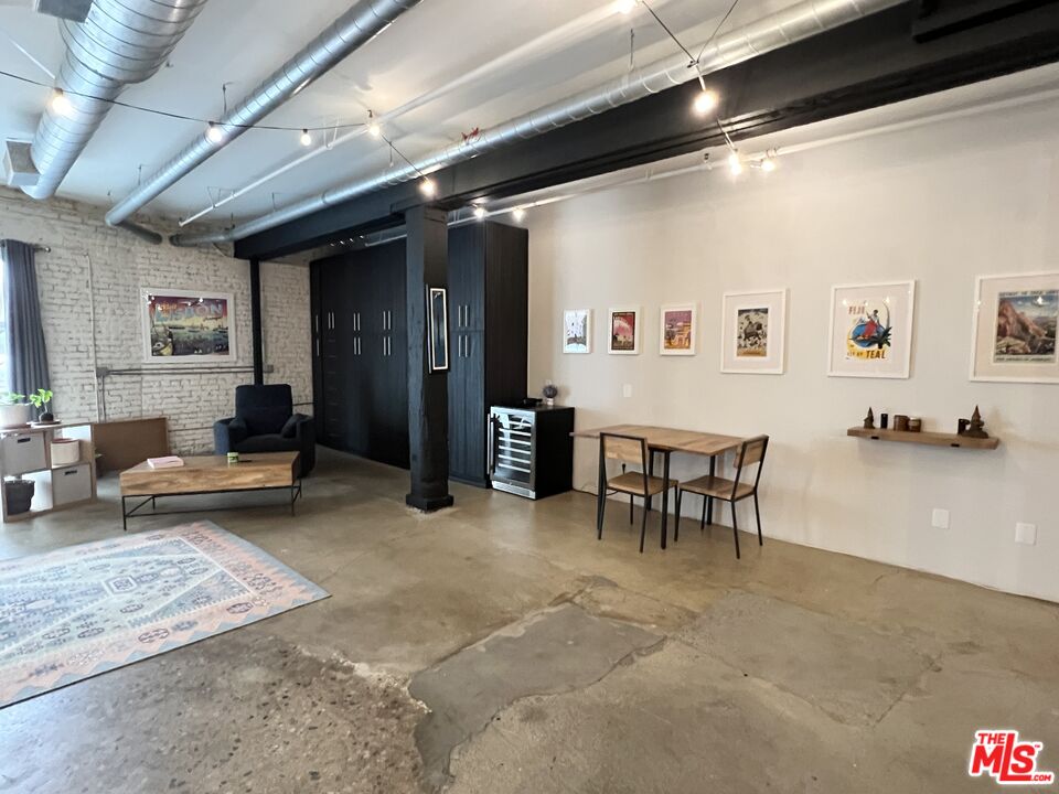 500 Molino St Unit: 117