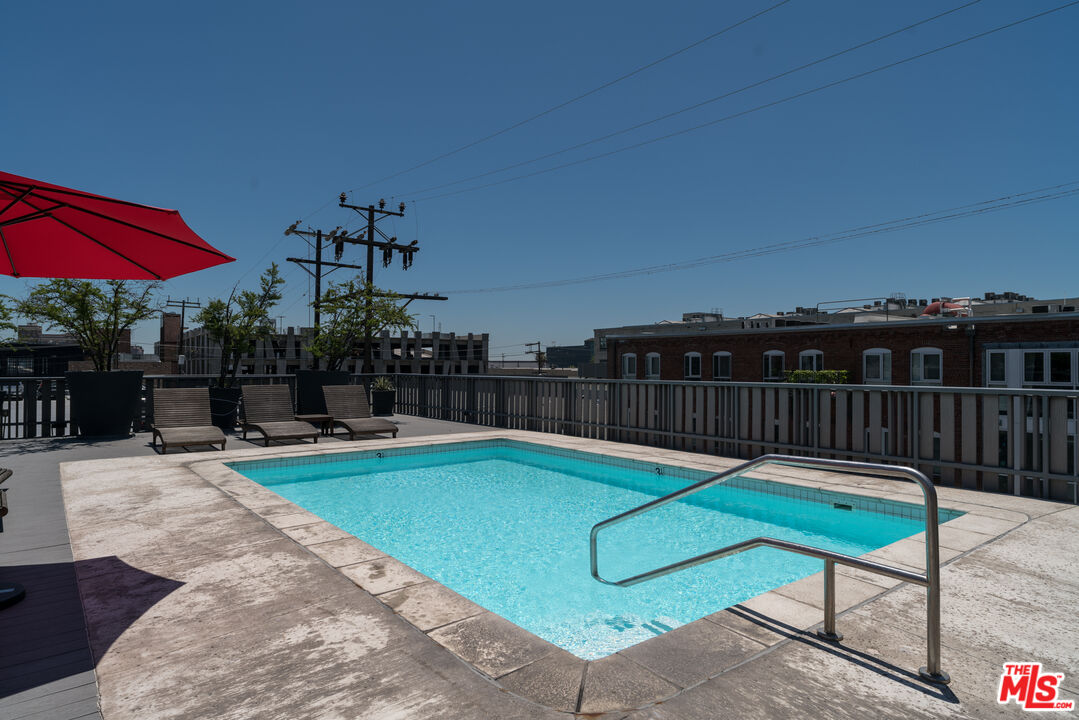 500 Molino St Unit: 117