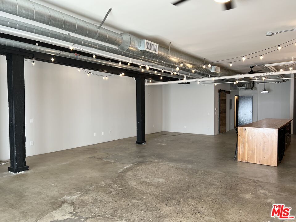 500 Molino St Unit: 117