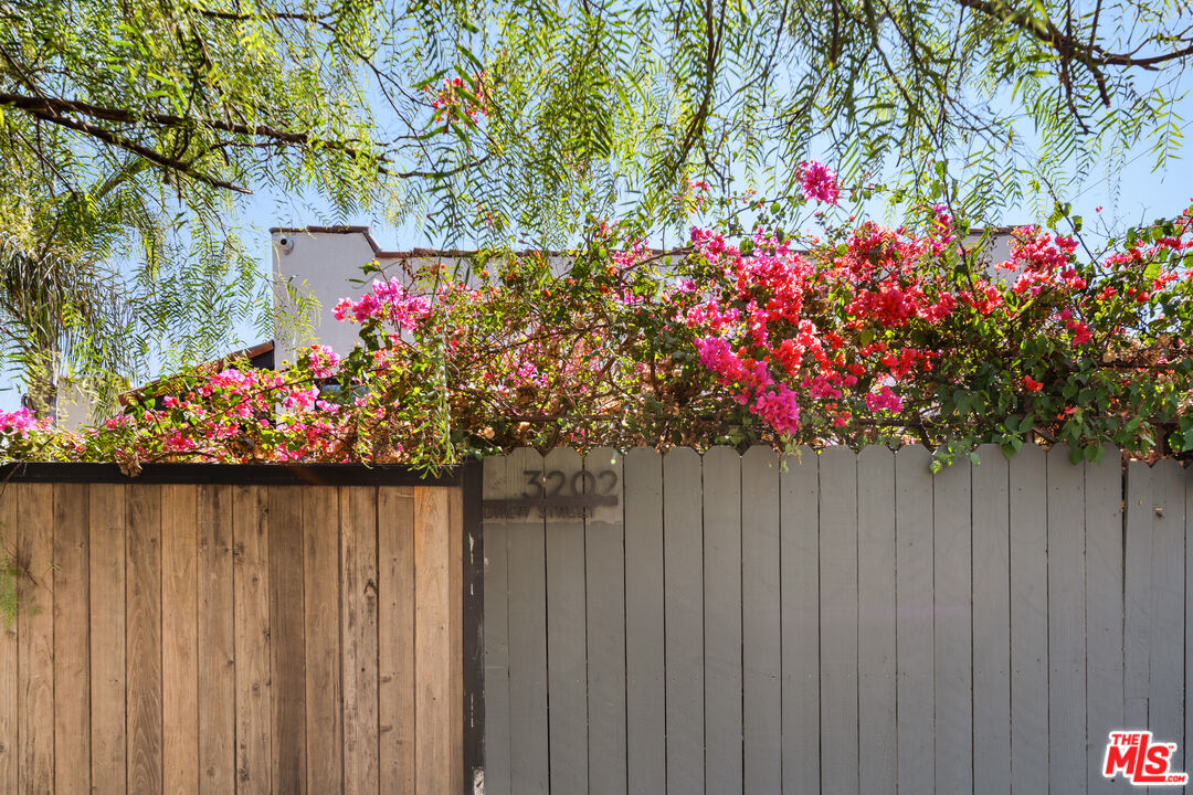 3202 Drew St
