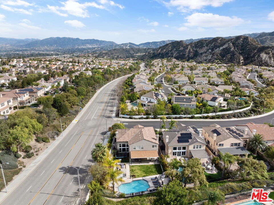 26750 Brooks Cir