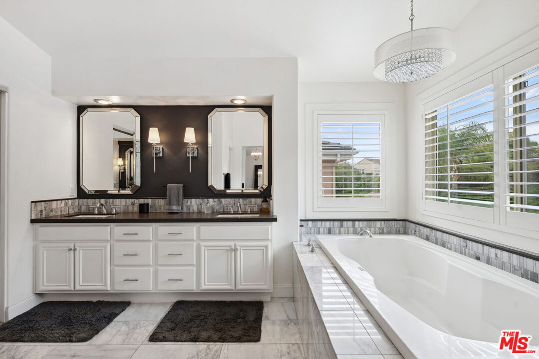 26750 Brooks Cir