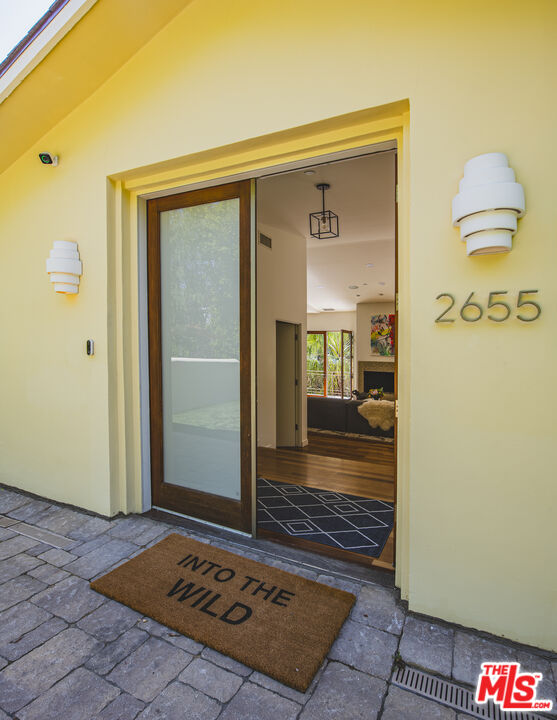 2655 Topanga Skyline Dr