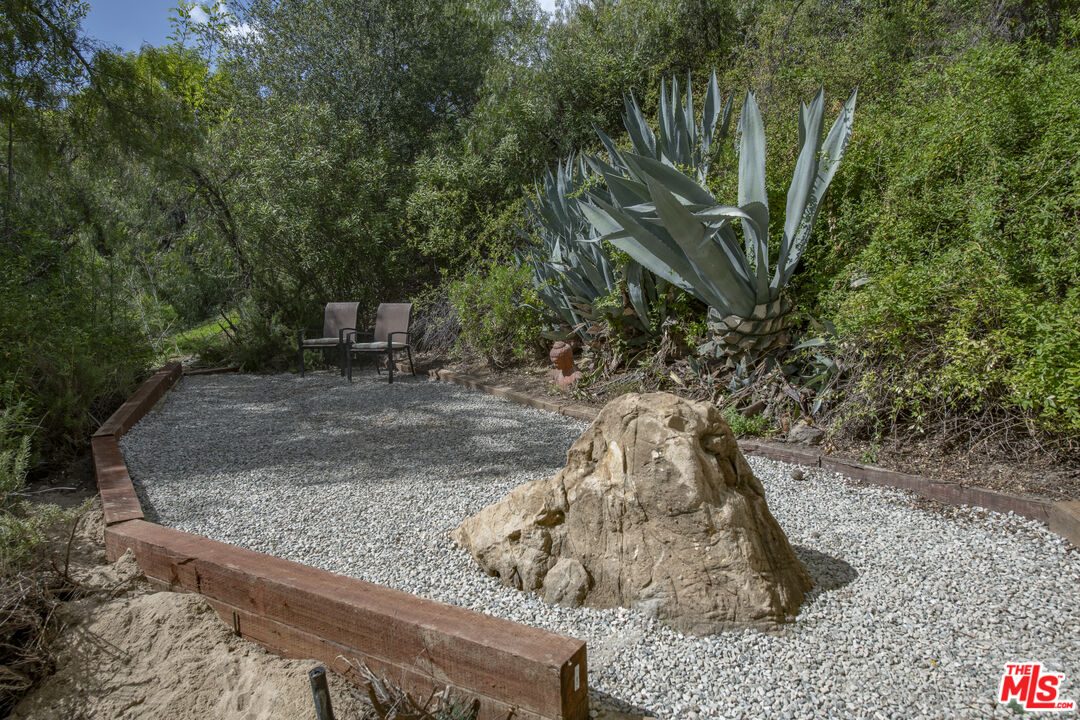 2655 Topanga Skyline Dr