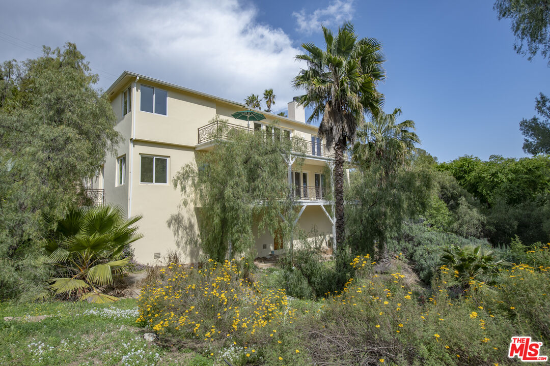 2655 Topanga Skyline Dr