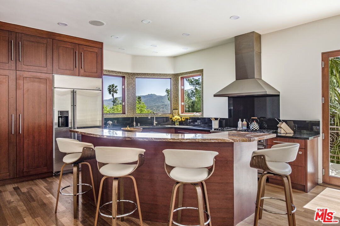 2655 Topanga Skyline Dr