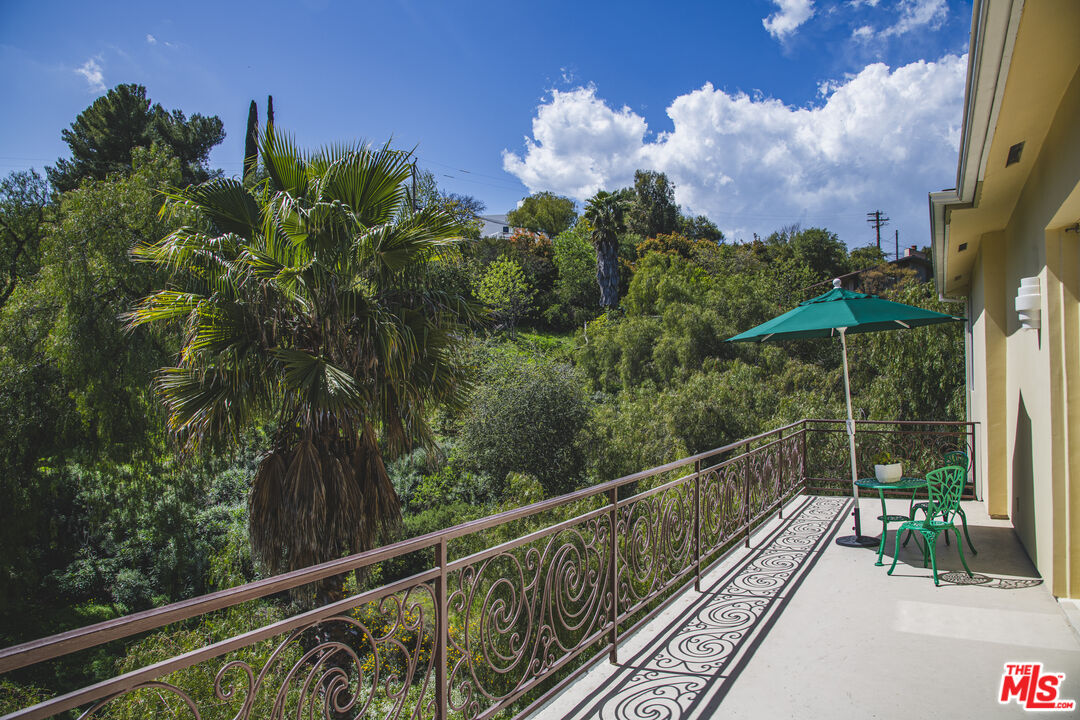 2655 Topanga Skyline Dr