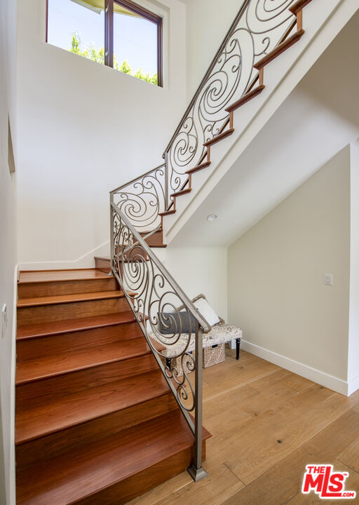 2655 Topanga Skyline Dr