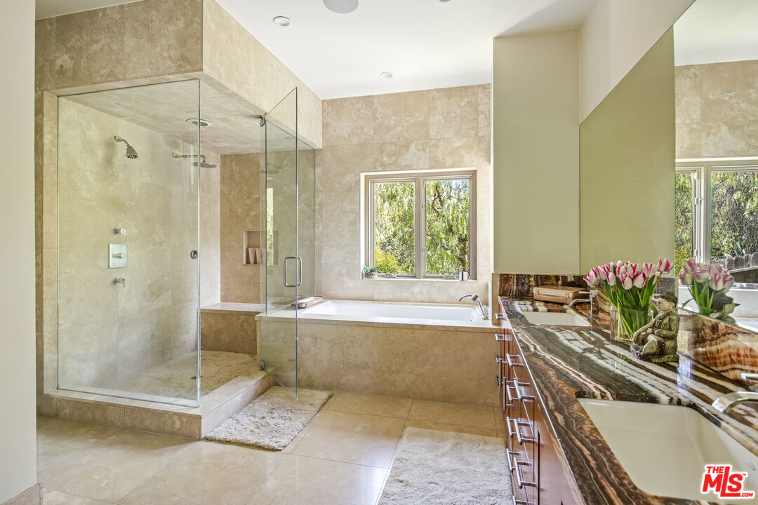 2655 Topanga Skyline Dr