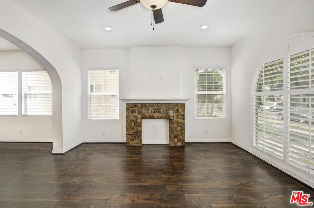 2844 Potomac Ave