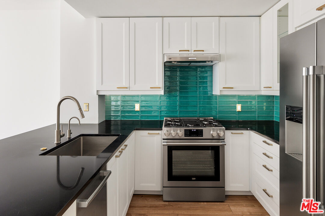 13200 Pacific Promenade Unit: 318
