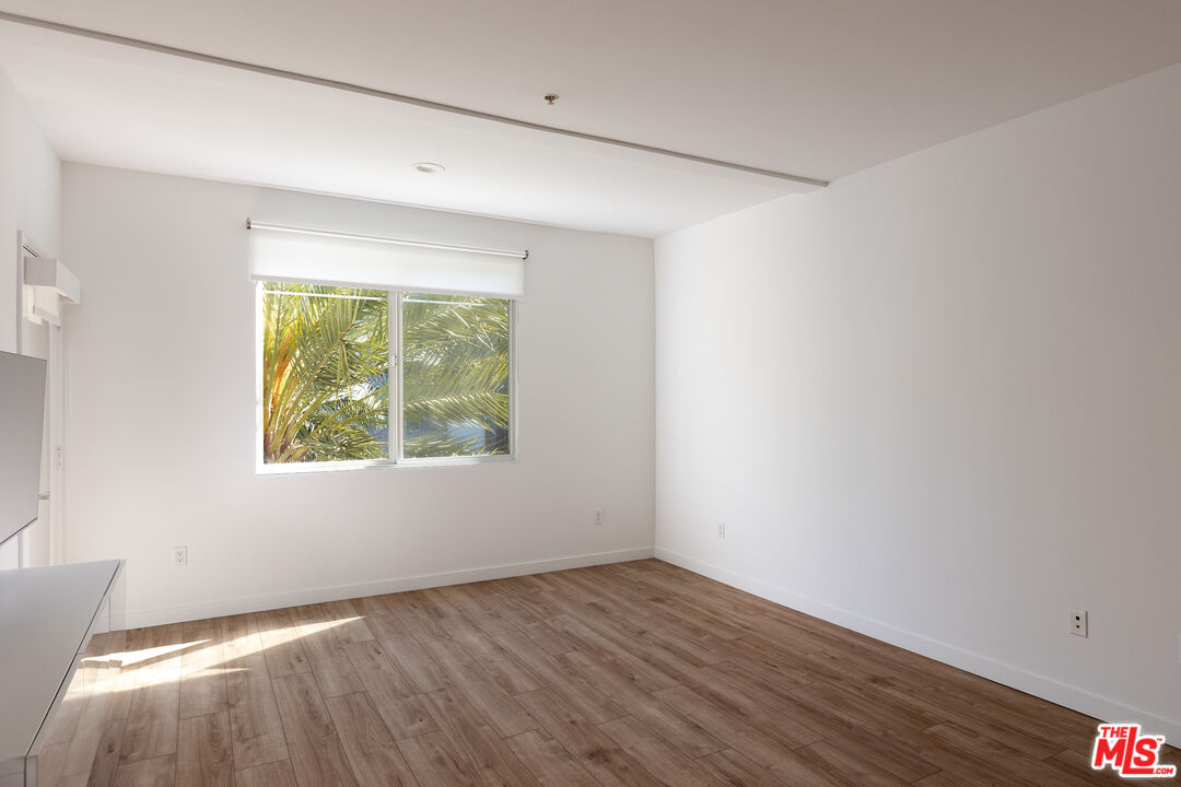 13200 Pacific Promenade Unit: 318