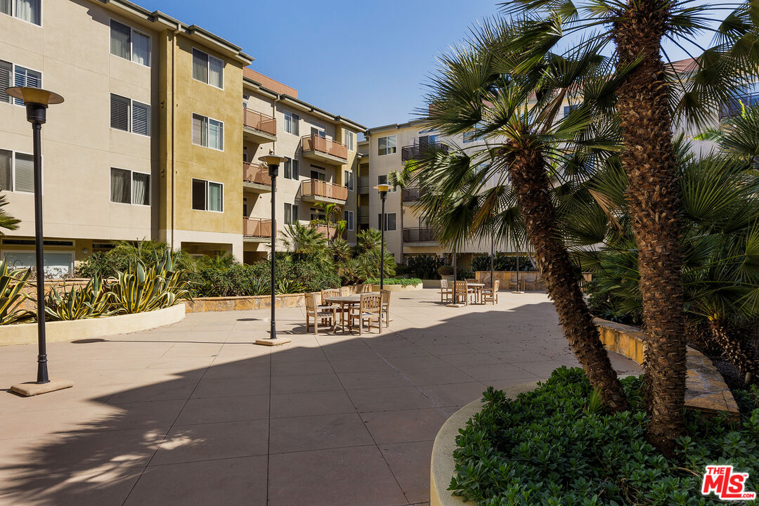 13200 Pacific Promenade Unit: 318