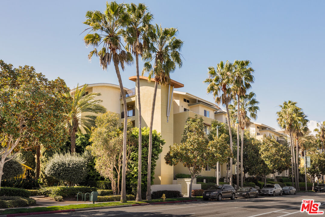 13200 Pacific Promenade Unit: 318