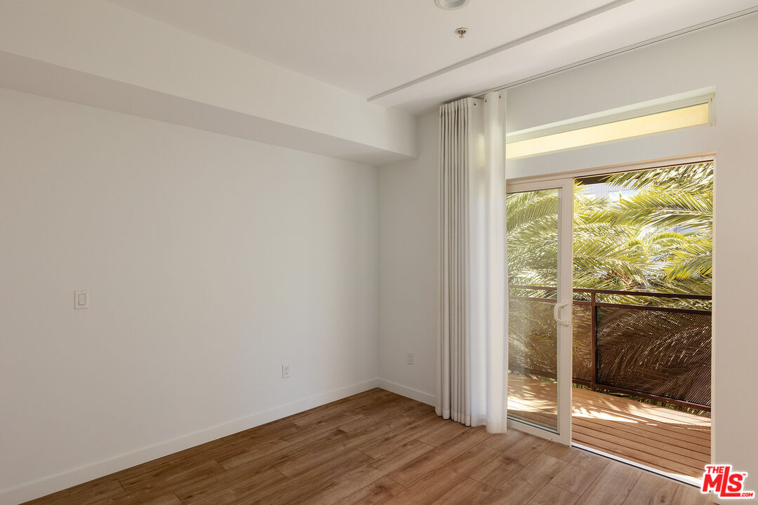 13200 Pacific Promenade Unit: 318