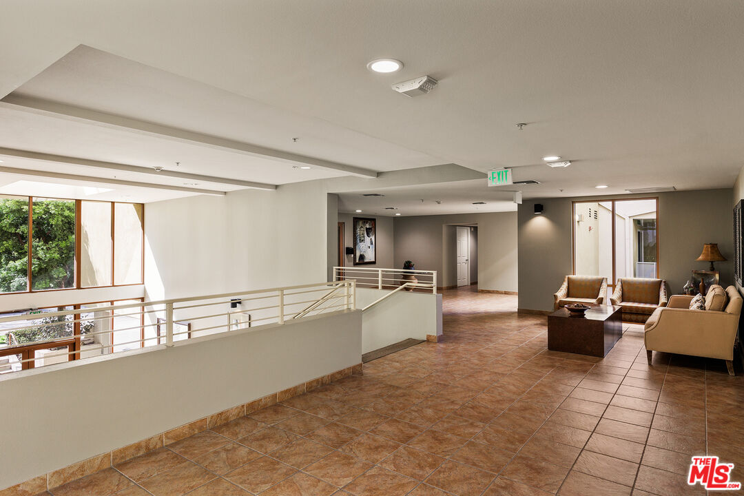 13200 Pacific Promenade Unit: 318