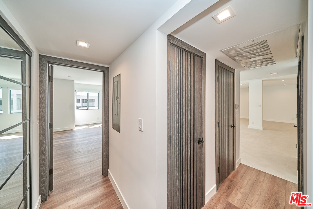 137 S Maple Dr Unit: 205