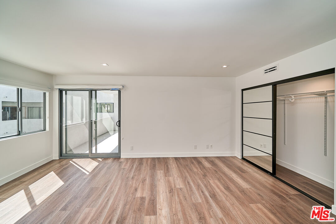 137 S Maple Dr Unit: 205