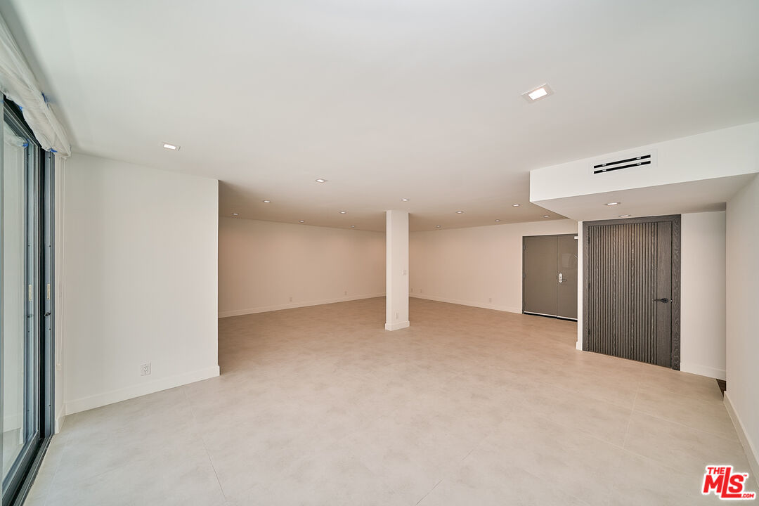 137 S Maple Dr Unit: 205