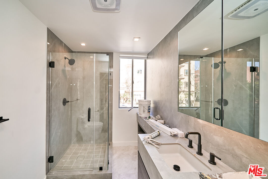 137 S Maple Dr Unit: 102