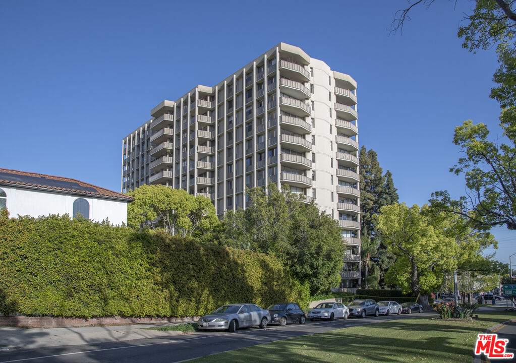 4455 Los Feliz Blvd Unit: 504