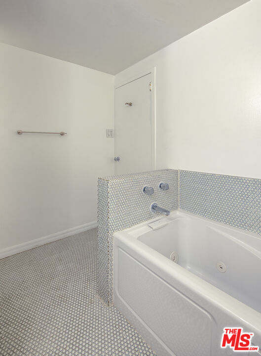 4455 Los Feliz Blvd Unit: 504