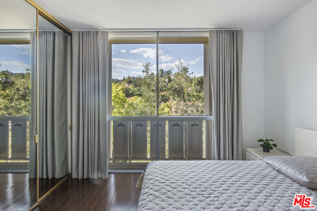4455 Los Feliz Blvd Unit: 504