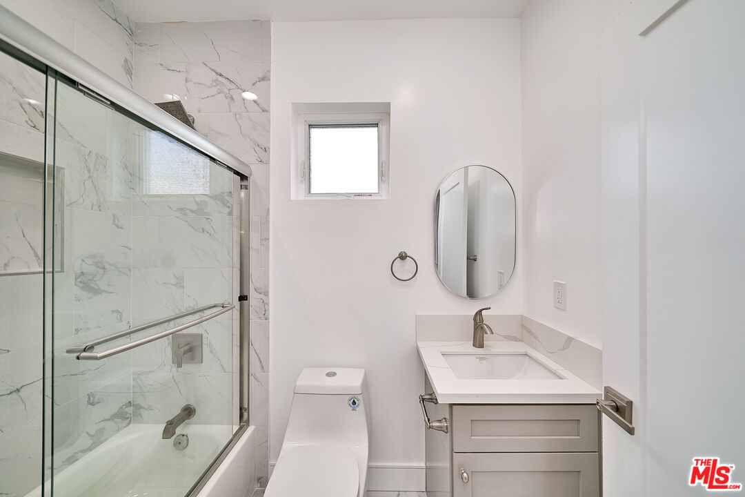 1108 Queen Anne Pl Unit: 1108