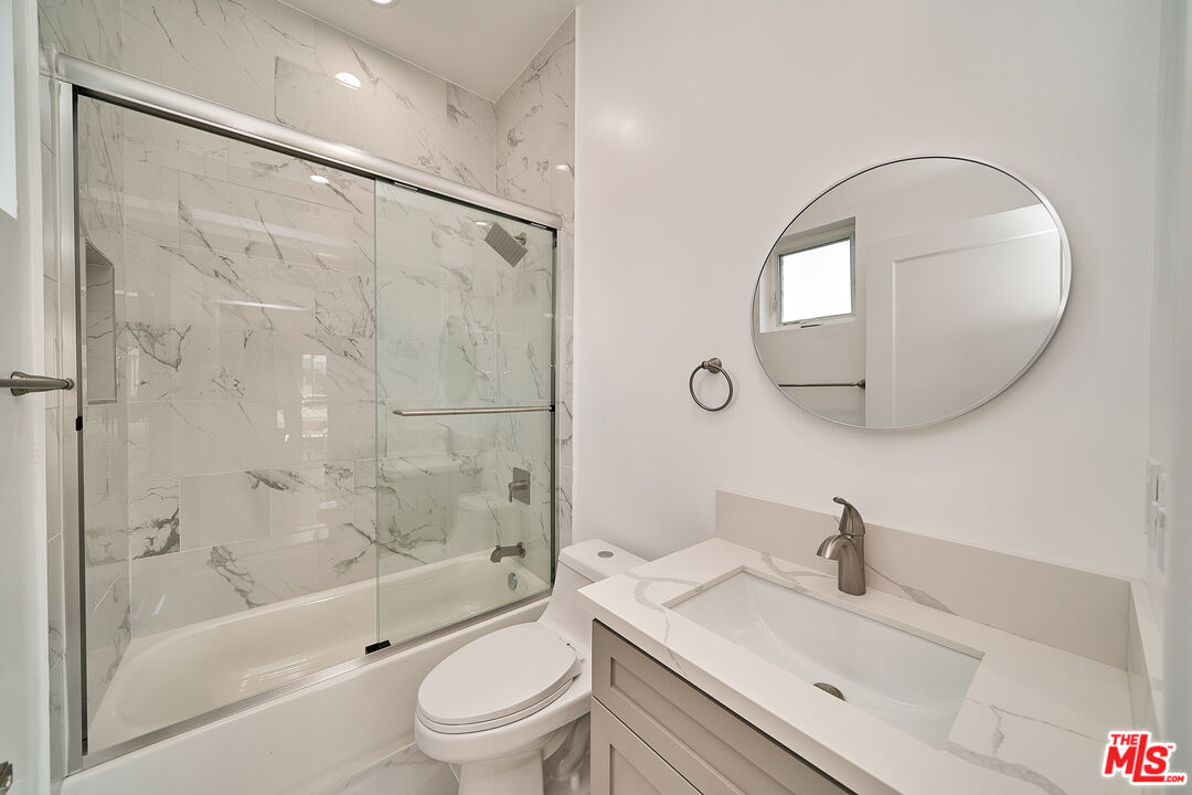 1108 Queen Anne Pl Unit: 1108