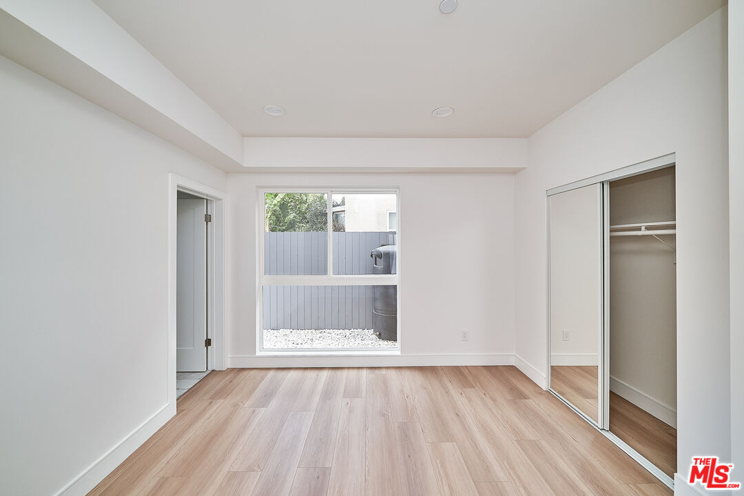 1108 Queen Anne Pl Unit: 1108
