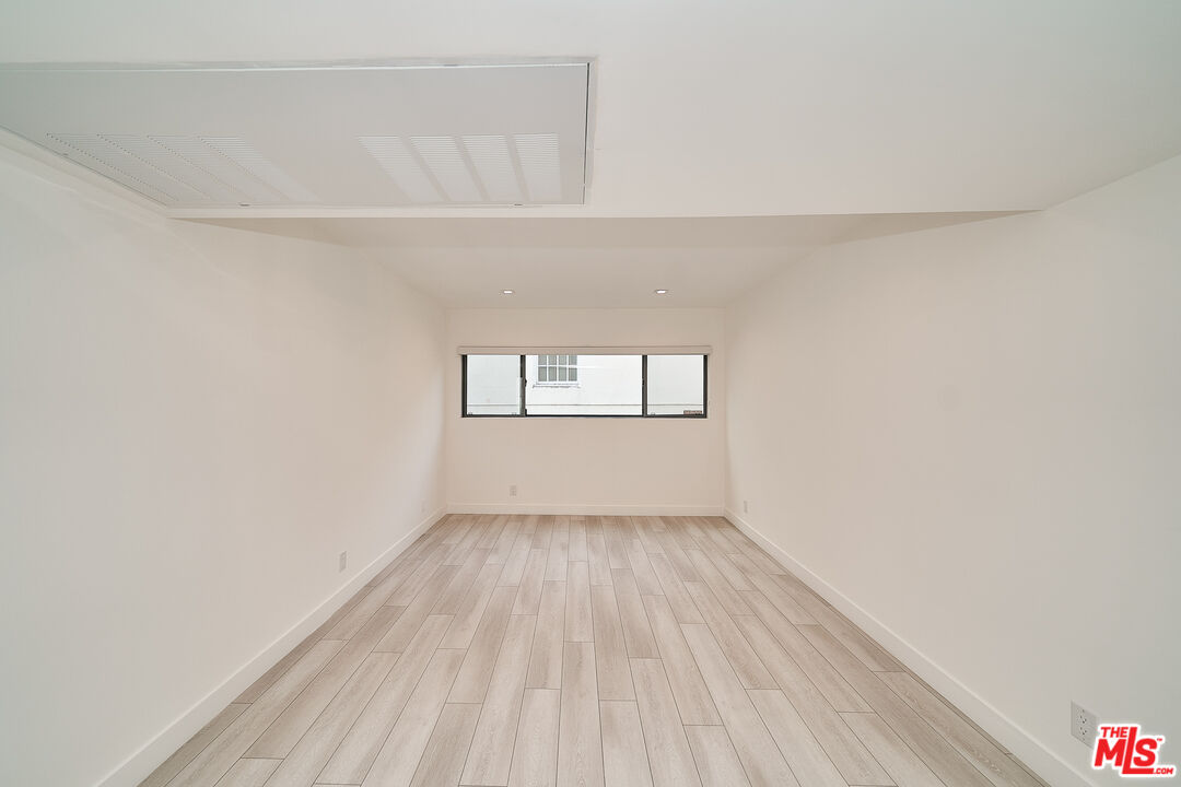 137 S Maple Dr Unit: 204