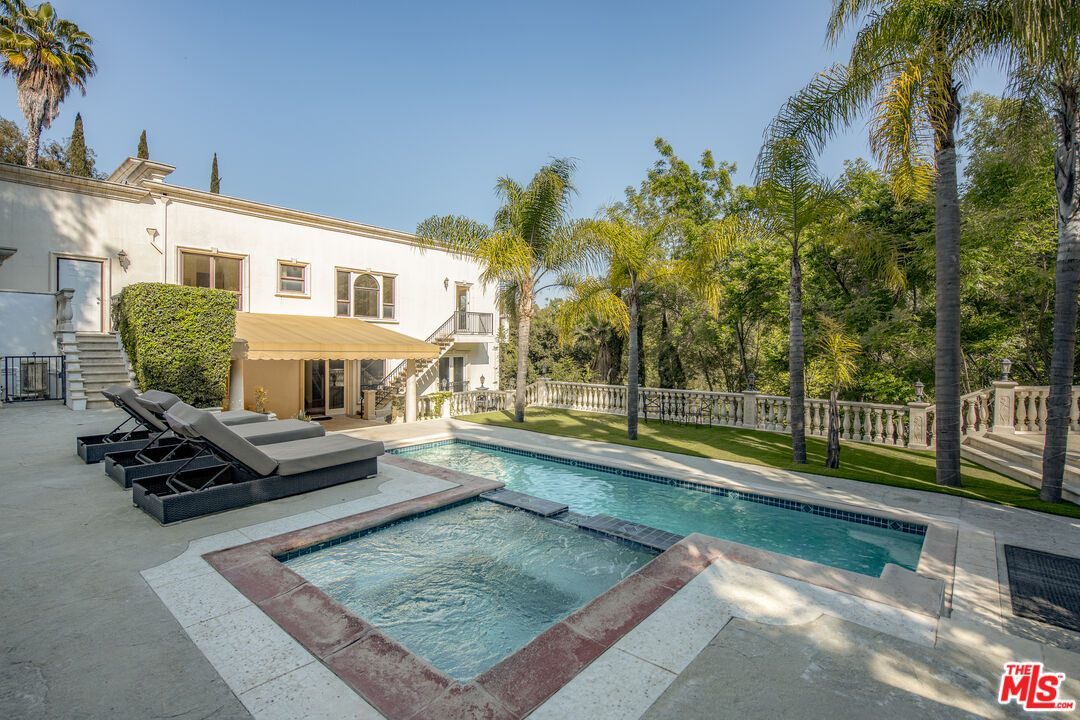 3780 Multiview Dr