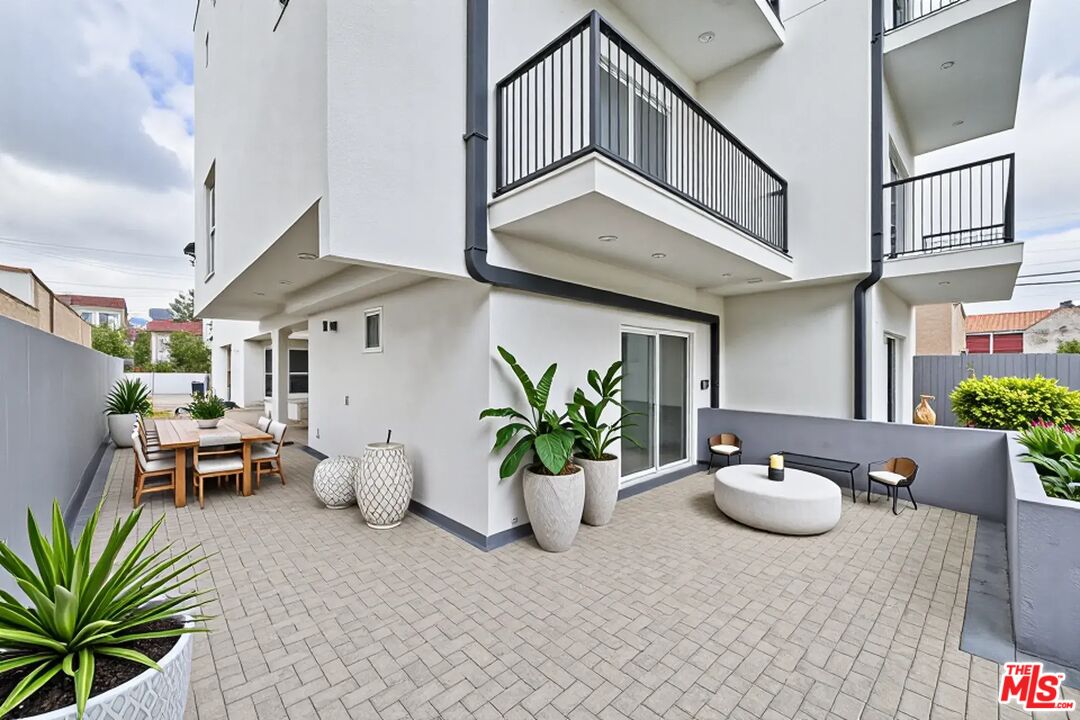 1106 Queen Anne Pl Unit: 1106 1/2