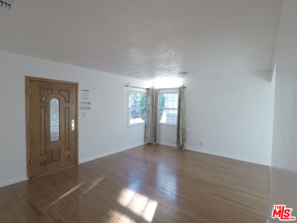 4138 Commonwealth Ave