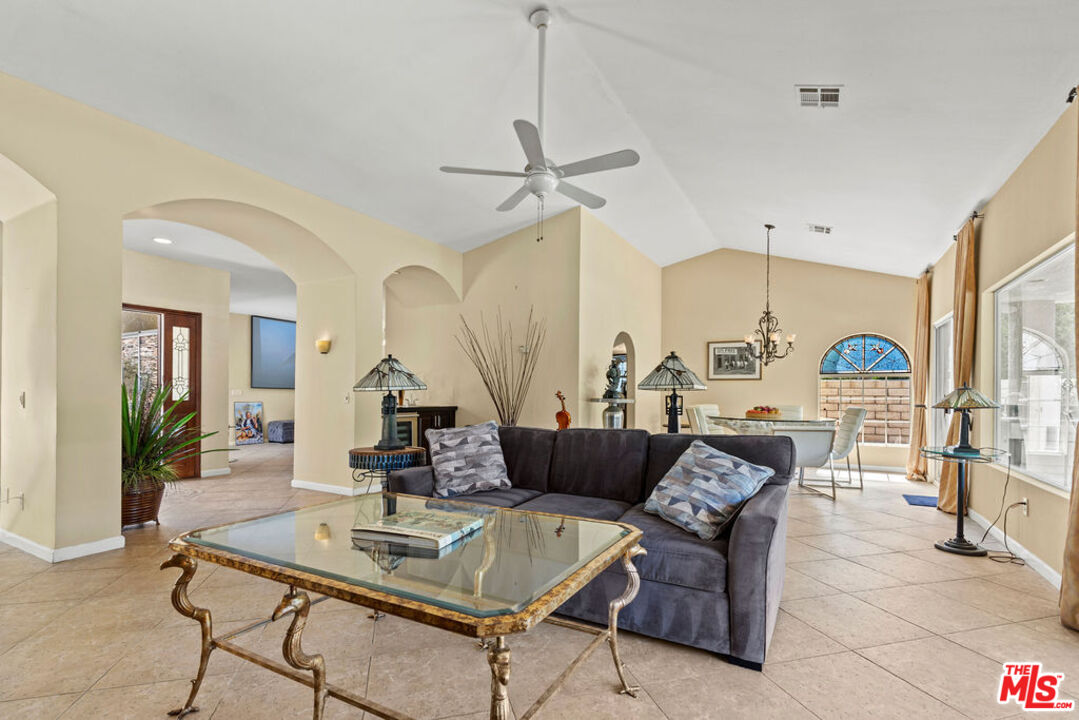108 Chelsea Cir