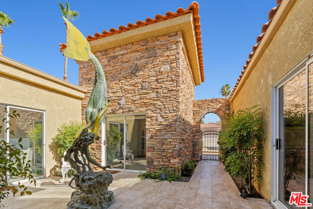 108 Chelsea Cir