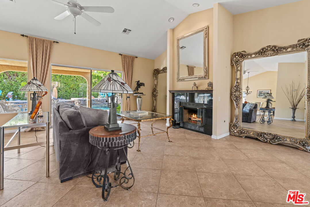 108 Chelsea Cir