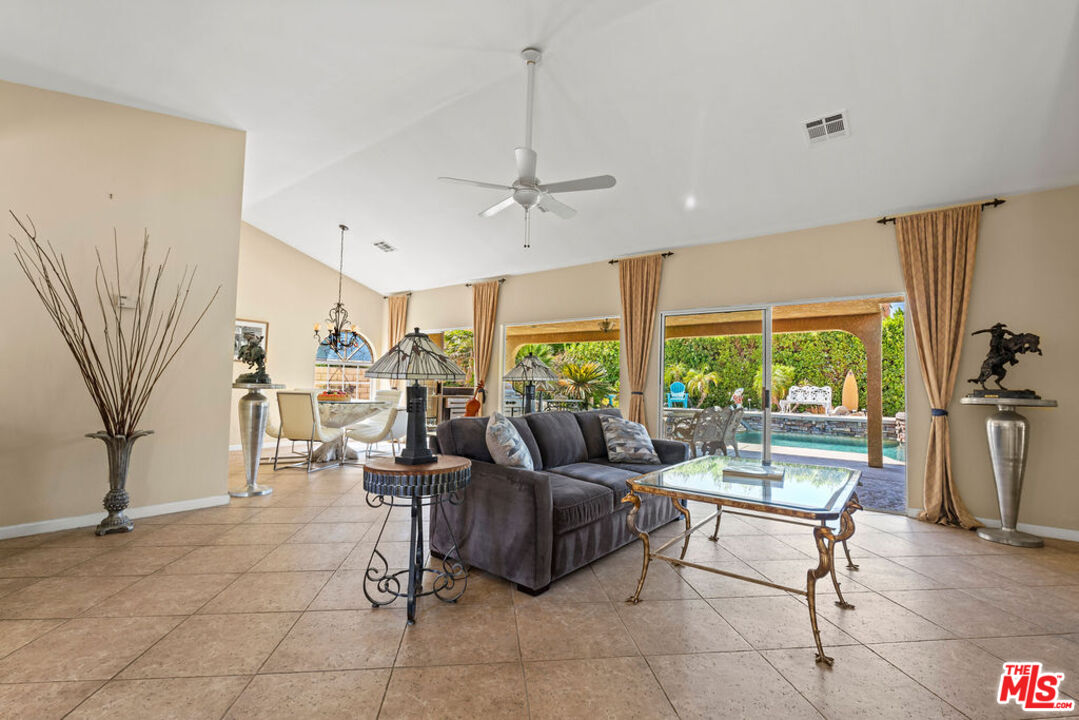 108 Chelsea Cir