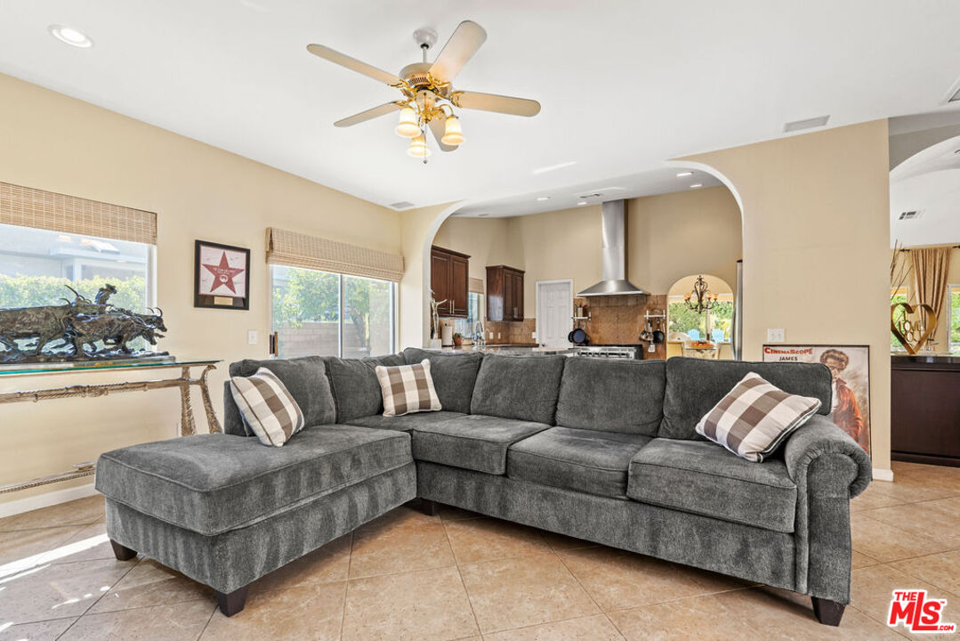 108 Chelsea Cir