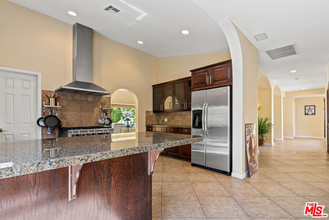 108 Chelsea Cir