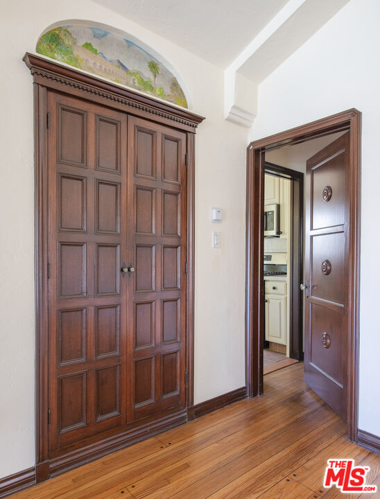 3220 W 78th Pl