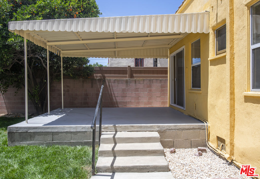 3220 W 78th Pl