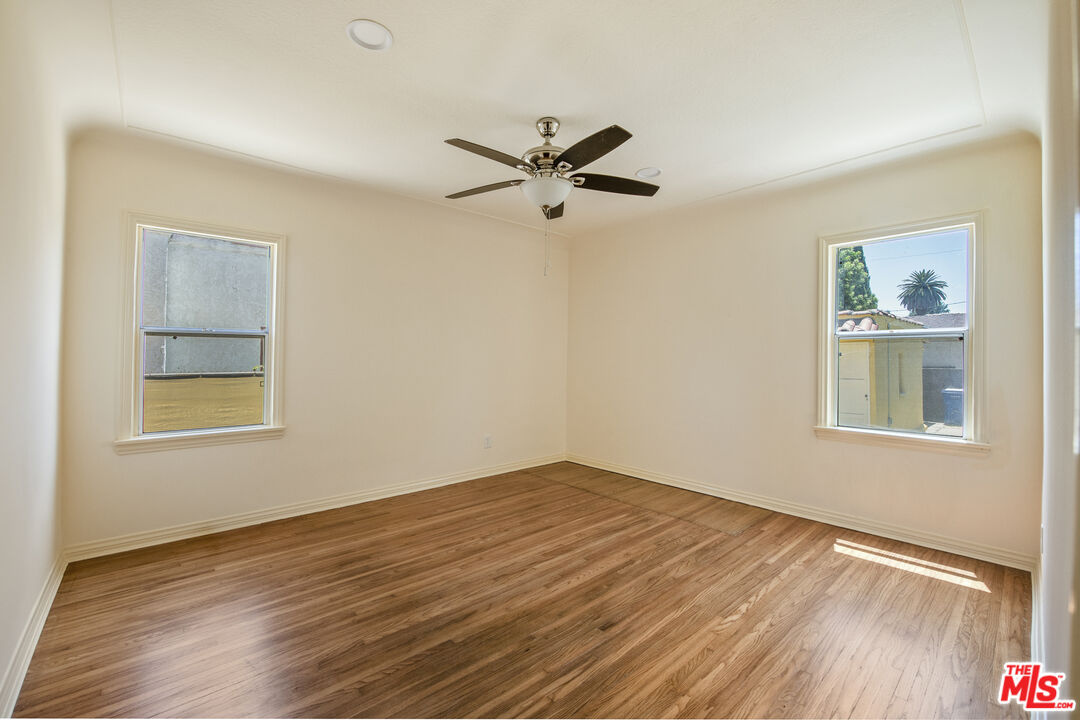 3220 W 78th Pl