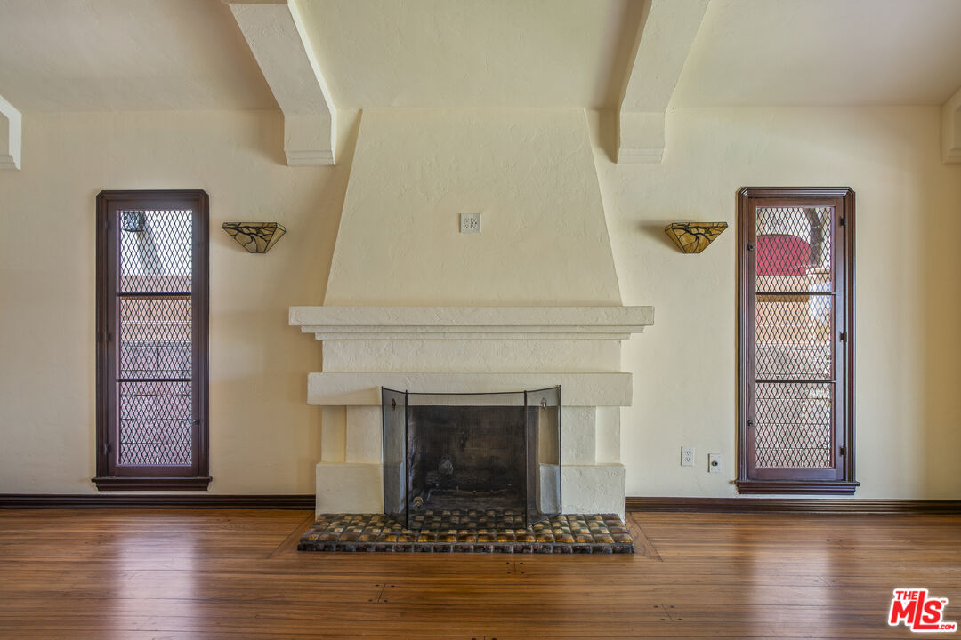 3220 W 78th Pl