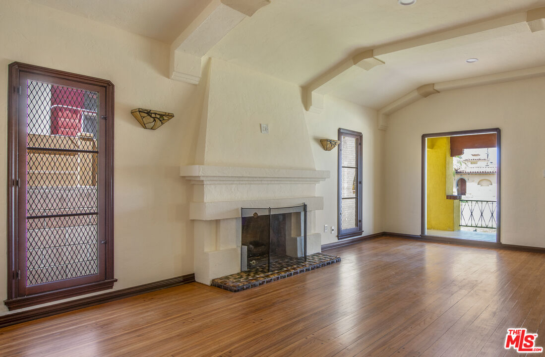 3220 W 78th Pl