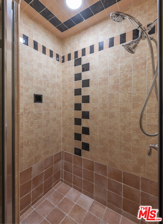 3220 W 78th Pl