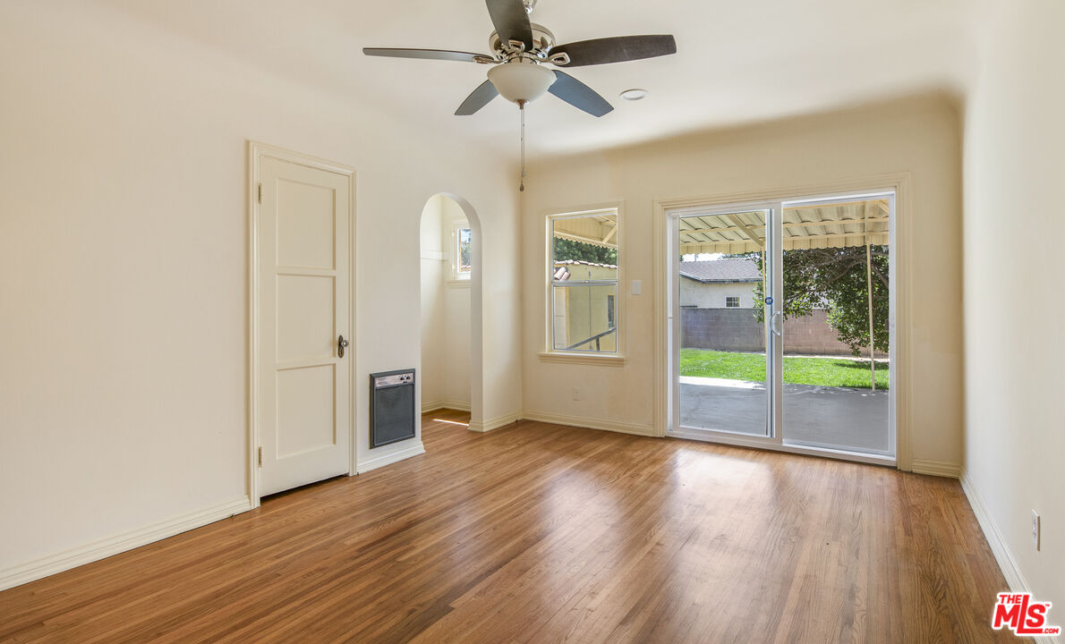 3220 W 78th Pl
