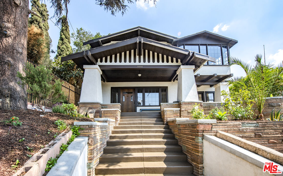 1114 Coronado Ter